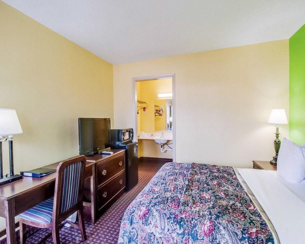Econo Lodge Marion I-81 Exterior foto